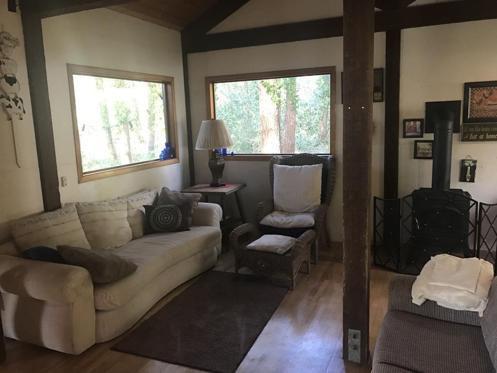 Holly Lane Gardens Bed & Breakfast Bainbridge Island Екстериор снимка