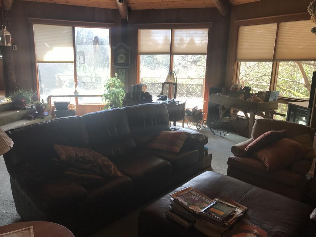 Holly Lane Gardens Bed & Breakfast Bainbridge Island Екстериор снимка